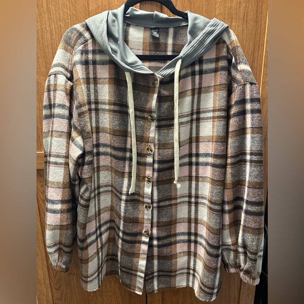 SHEIN Curve Plaid Jacket/Shirt with Hood
